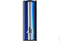 DQ Vodka Eine ansprechende Vodkaflasche mit dem Namen "DQ Vodka" vor einem neutralen Hintergrund.