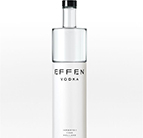 Eine ansprechende Vodkaflasche mit dem Namen "Effen Vodka" vor einem neutralen Hintergrund.