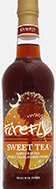 Eine auffällige Vodkaflasche mit dem Namen "Firefly Vodka" vor einem neutralen Hintergrund.