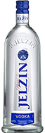 Eine elegante Vodkaflasche mit dem Namen "Jelzin Vodka" vor einem neutralen Hintergrund.
