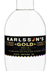 Eine ansprechende Vodkaflasche mit dem Namen "Karlssons Vodka" vor einem neutralen Hintergrund.